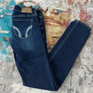 Hollister women’s dark wash straight skinny Jean size 1 w25 EUC
